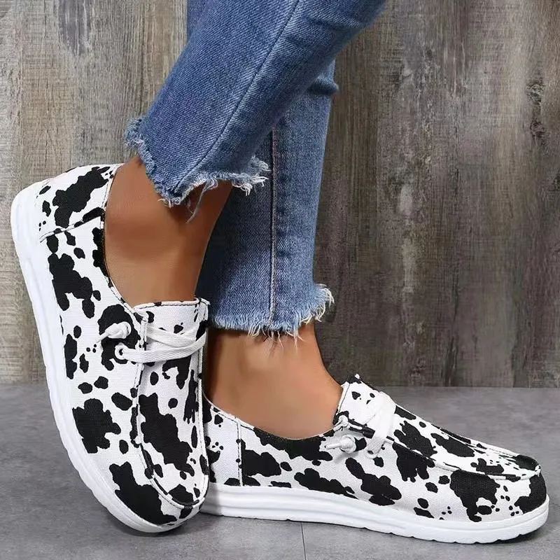 Women Canvas Shoes Lace Up Sneakers Ladies Loafers Soft Breathable Casual Shoes Solid Female Flat Shoes Plus Size
